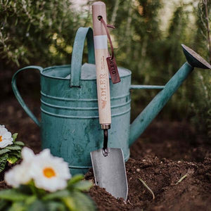 The Holly Garden Shovel